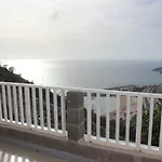 Casa Romantica De Balcon De Amadores