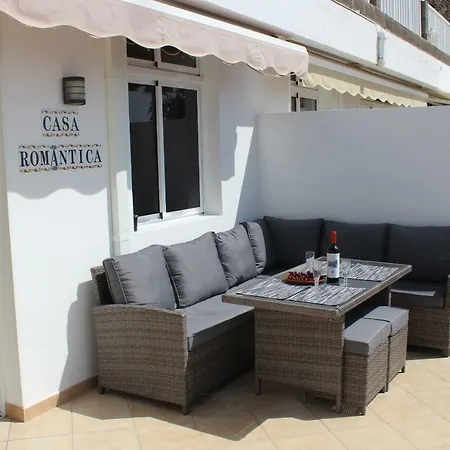 Casa Romantica De Balcon De *