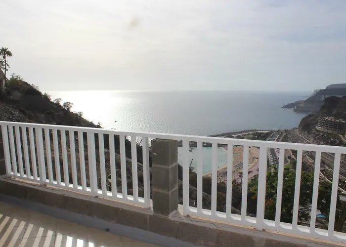 Casa Romantica De Balcon De Amadores